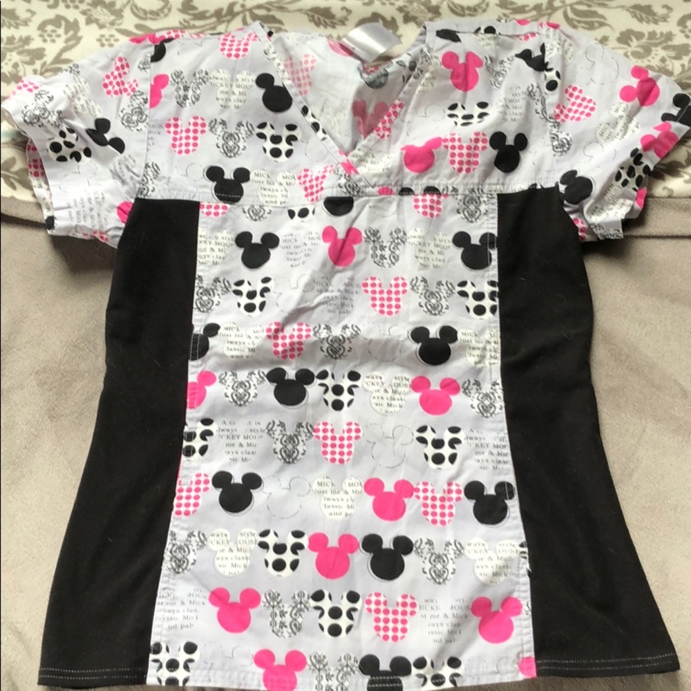 Woman’s scrub top